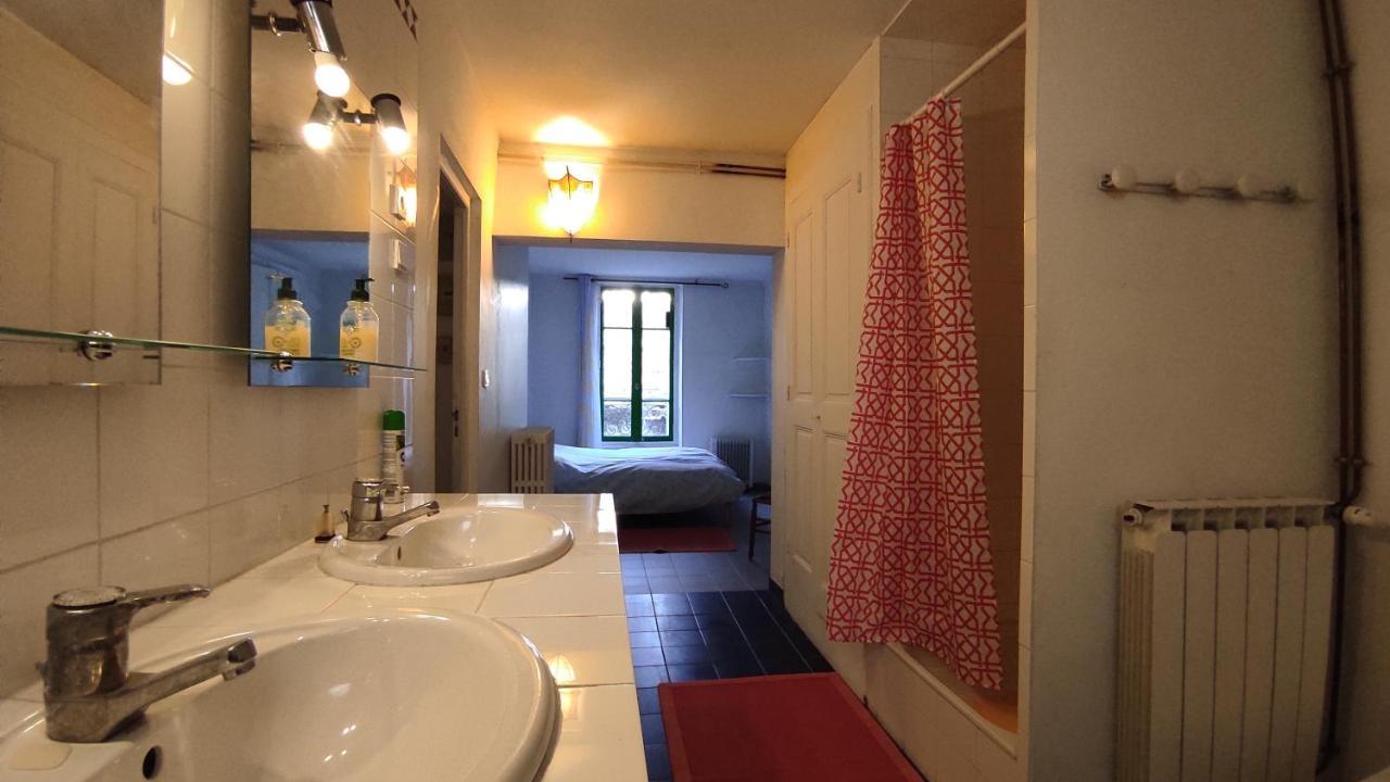 Grande Maison Ancienne Simple Et Spacieuse. 维琪 外观 照片